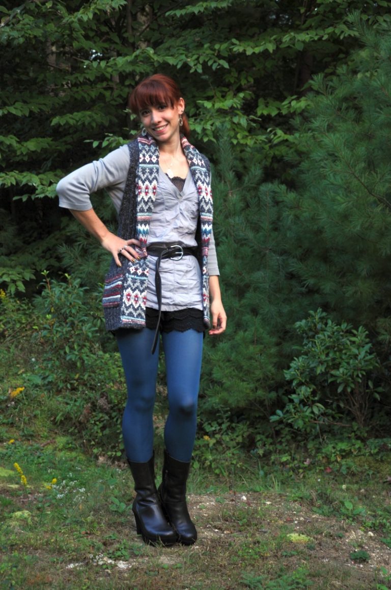 Today’s Outfit: Lace Shorts with Teal Tights