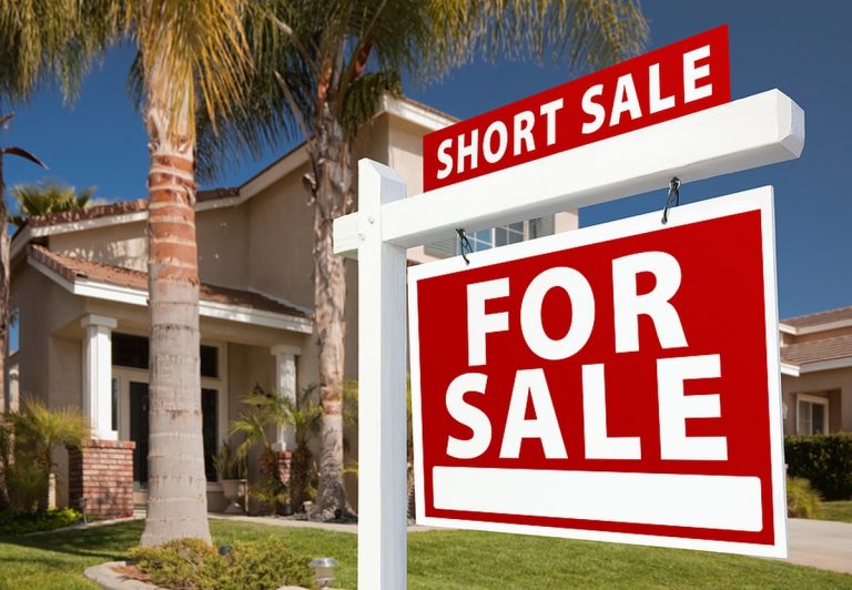 Should You Use a Real Estate Agent or a Lawyer for Your Short Sale?