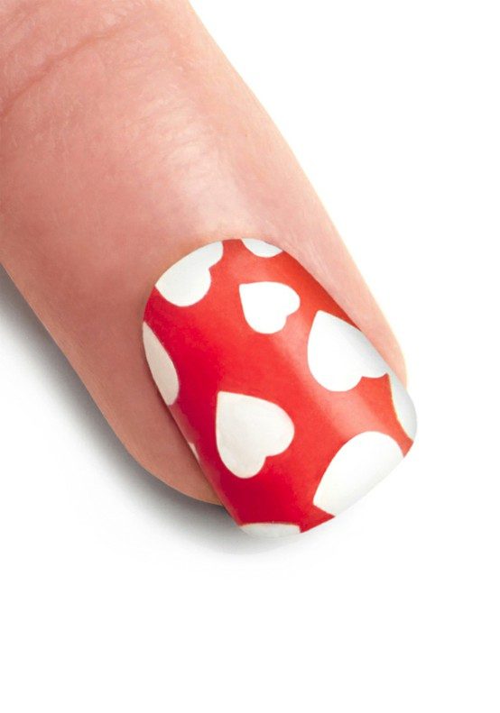 Valentine’s Day Nail Art: Easy Designs You Can Do
