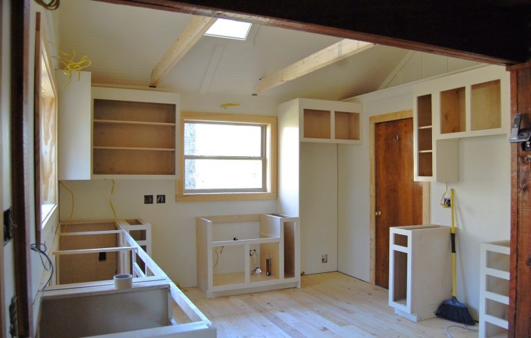 Makeover Madness: How to Survive Your Kitchen Renovation Project