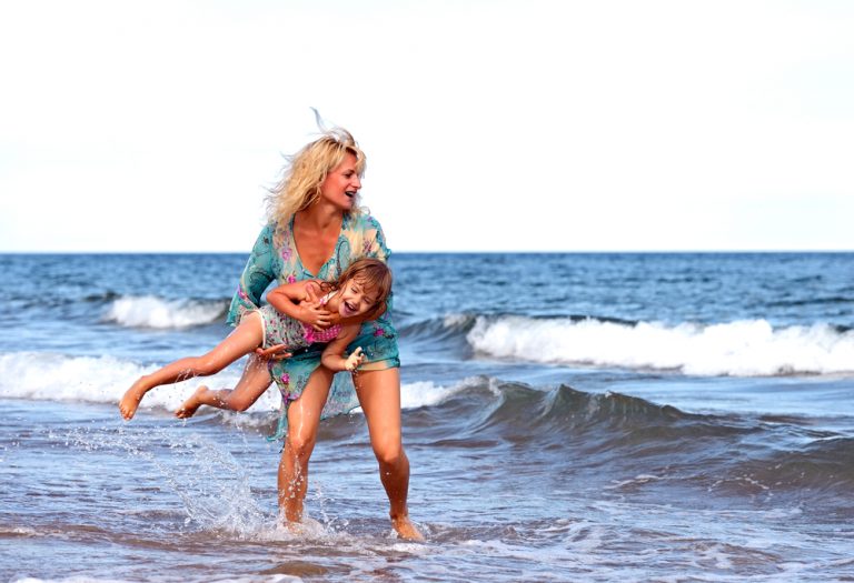 Budget Friendly Beach Style For Moms