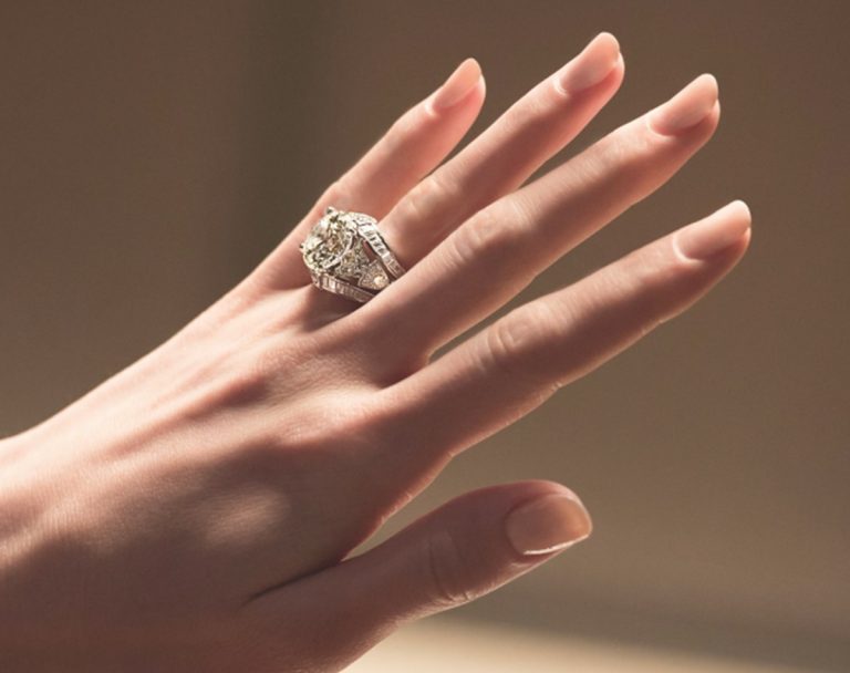 Should You Sell Your Diamond Engagement Ring Online?