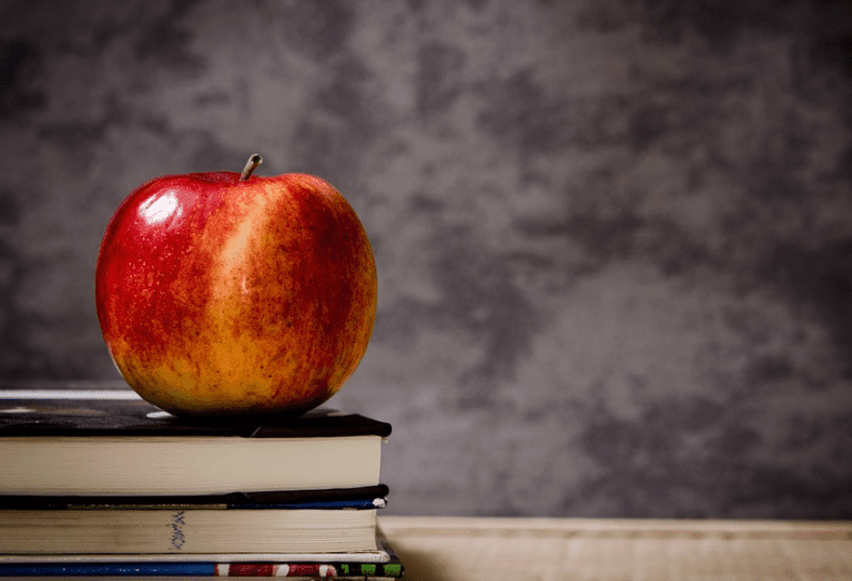 5 Tips for Earning Your Master’s While Being a Stay At Home Mom