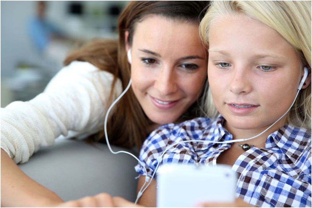 How to Ensure Safe Kids Smartphone Usage with Android Snooping app