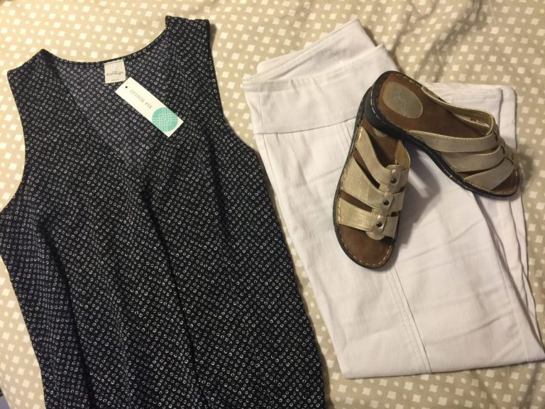 Today’s Outfit: Slim-Sation Capris and Soft Comfort Sandals