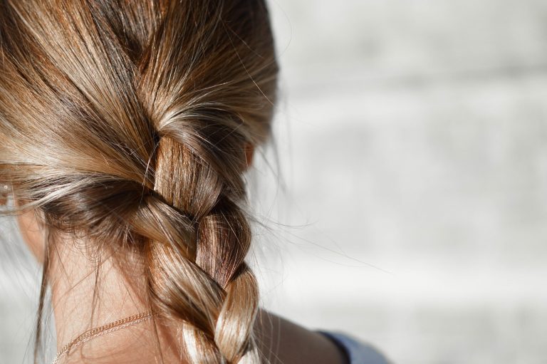 7 Stylish Hairdos For Busy Moms