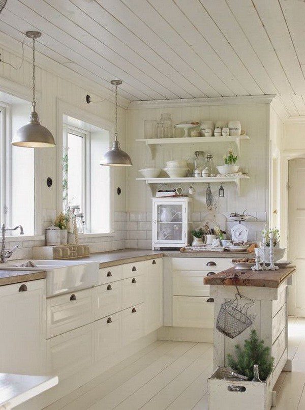 white farmhouse kitchen
