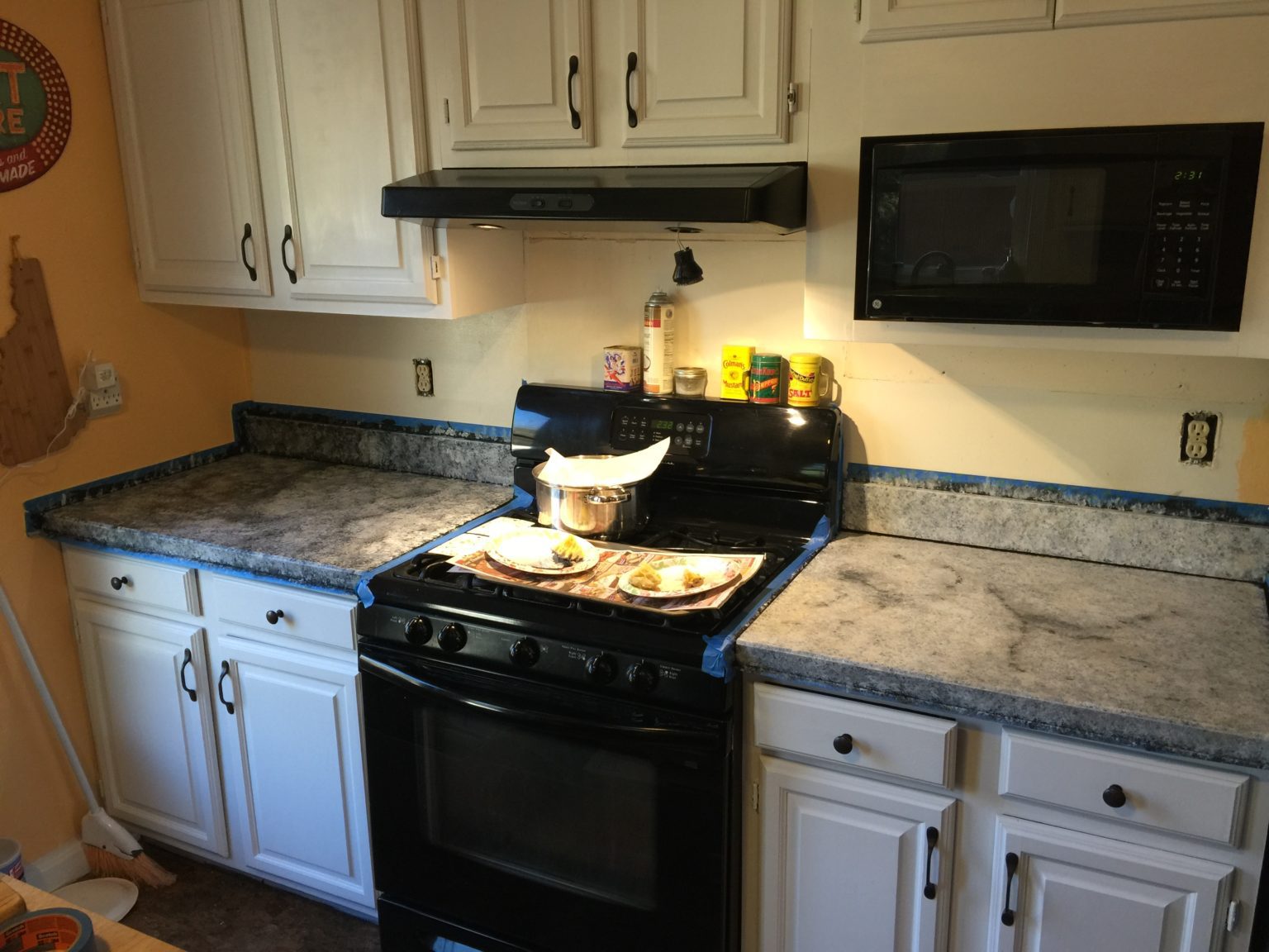 Transform Your Kitchen with A Giani Countertop Paint Kit