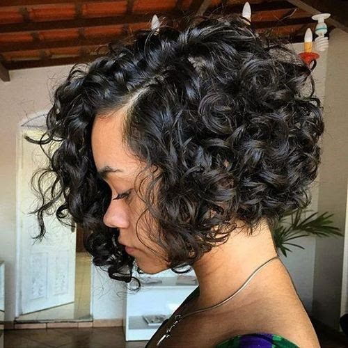 Super-Easy Hairstyles for Curly Hair – How to Tame Your Mane