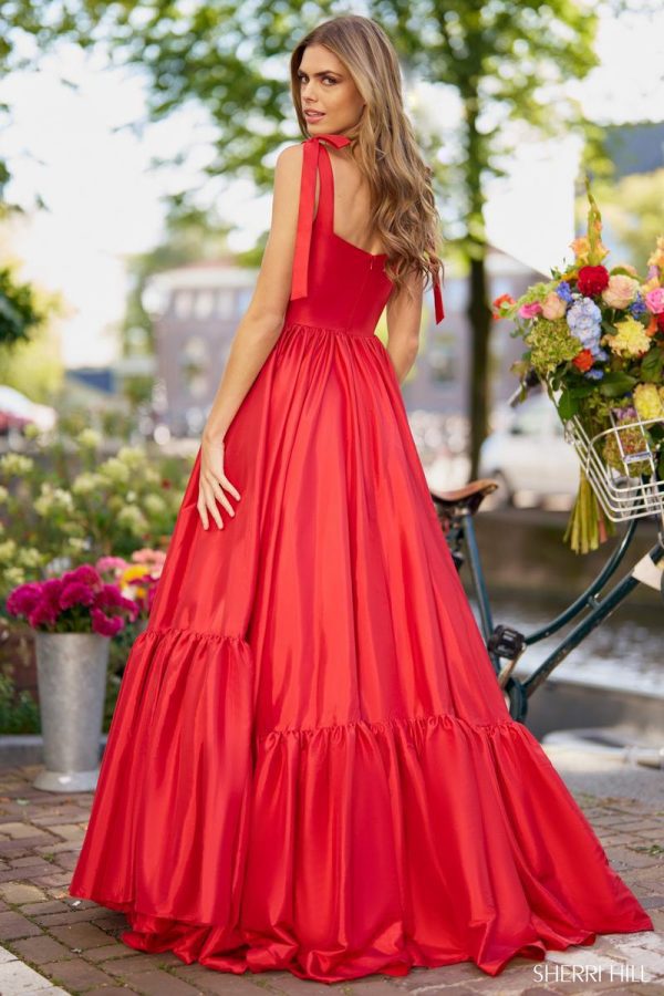 2025 Prom Dress Trends from a Millennial Mom